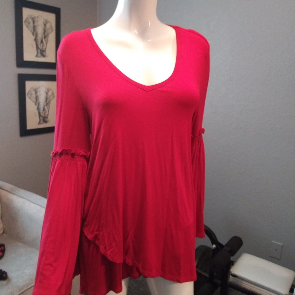 Red top - Picture 4 of 6